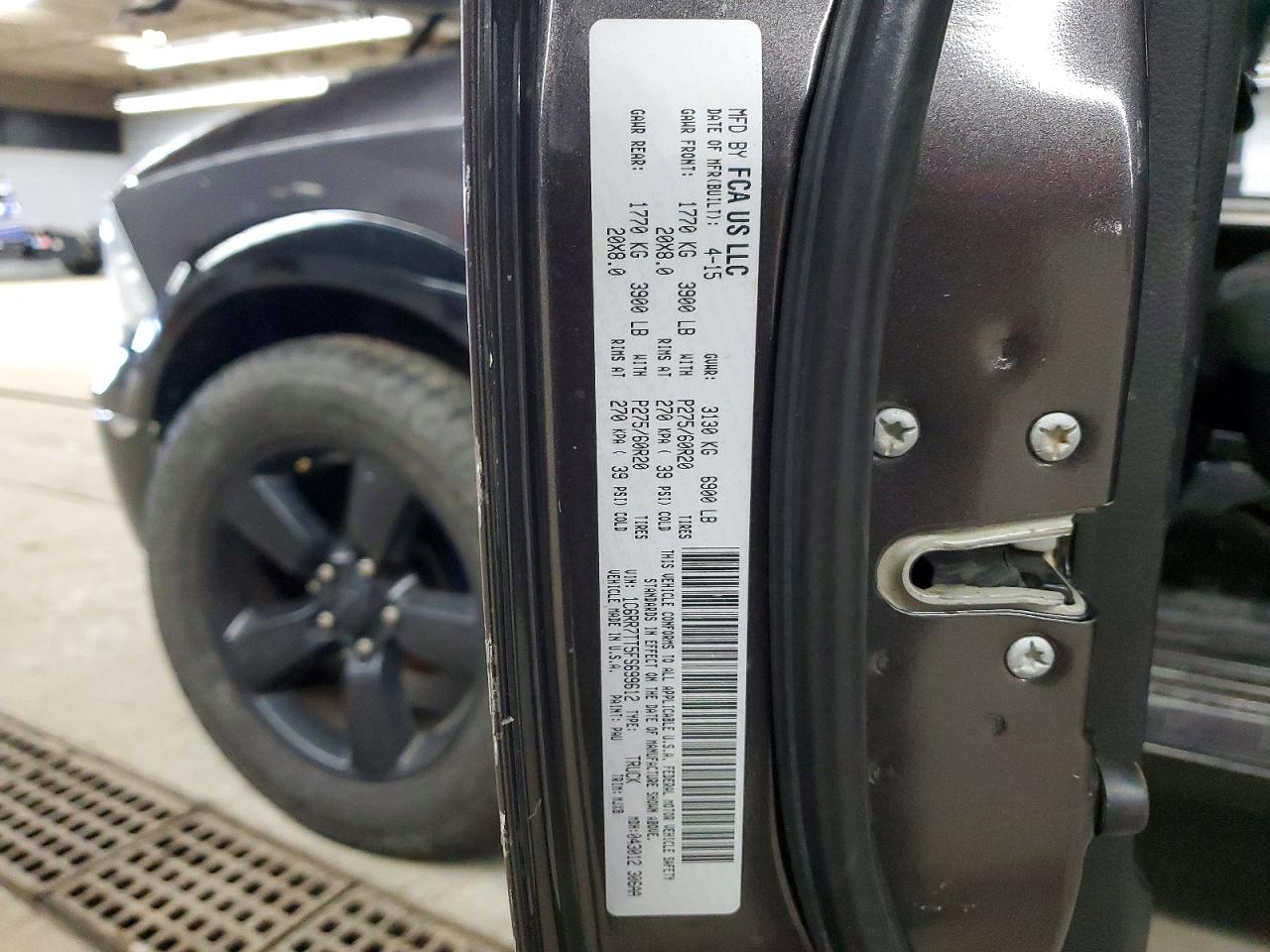 2015 RAM 1500 SLT photo 23