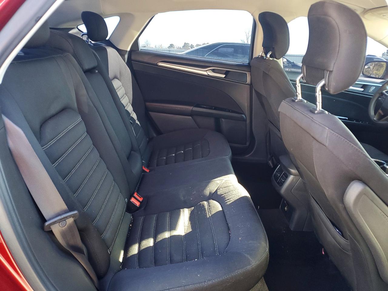2014 FORD FUSION SE photo 10
