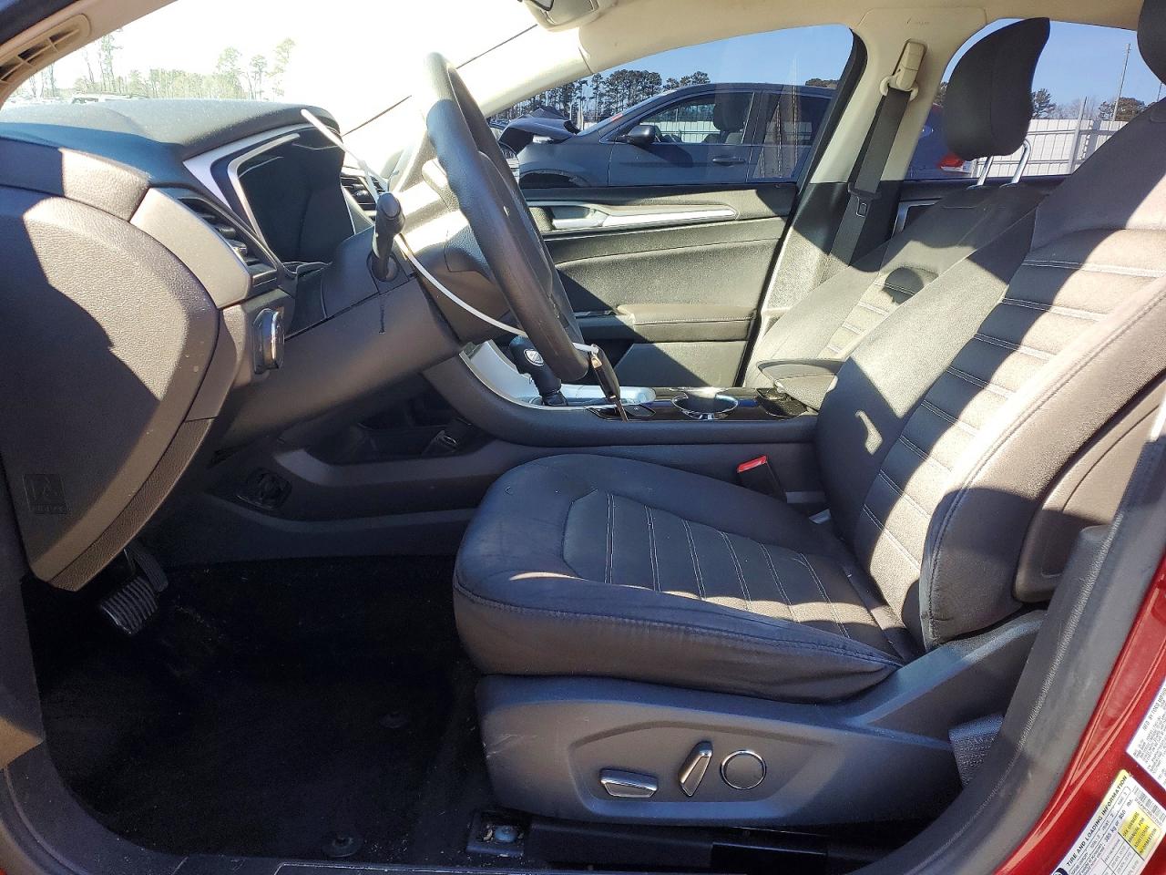 2014 FORD FUSION SE photo 7