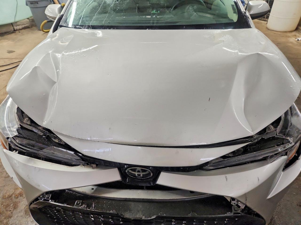 2021 TOYOTA COROLLA LE photo 21
