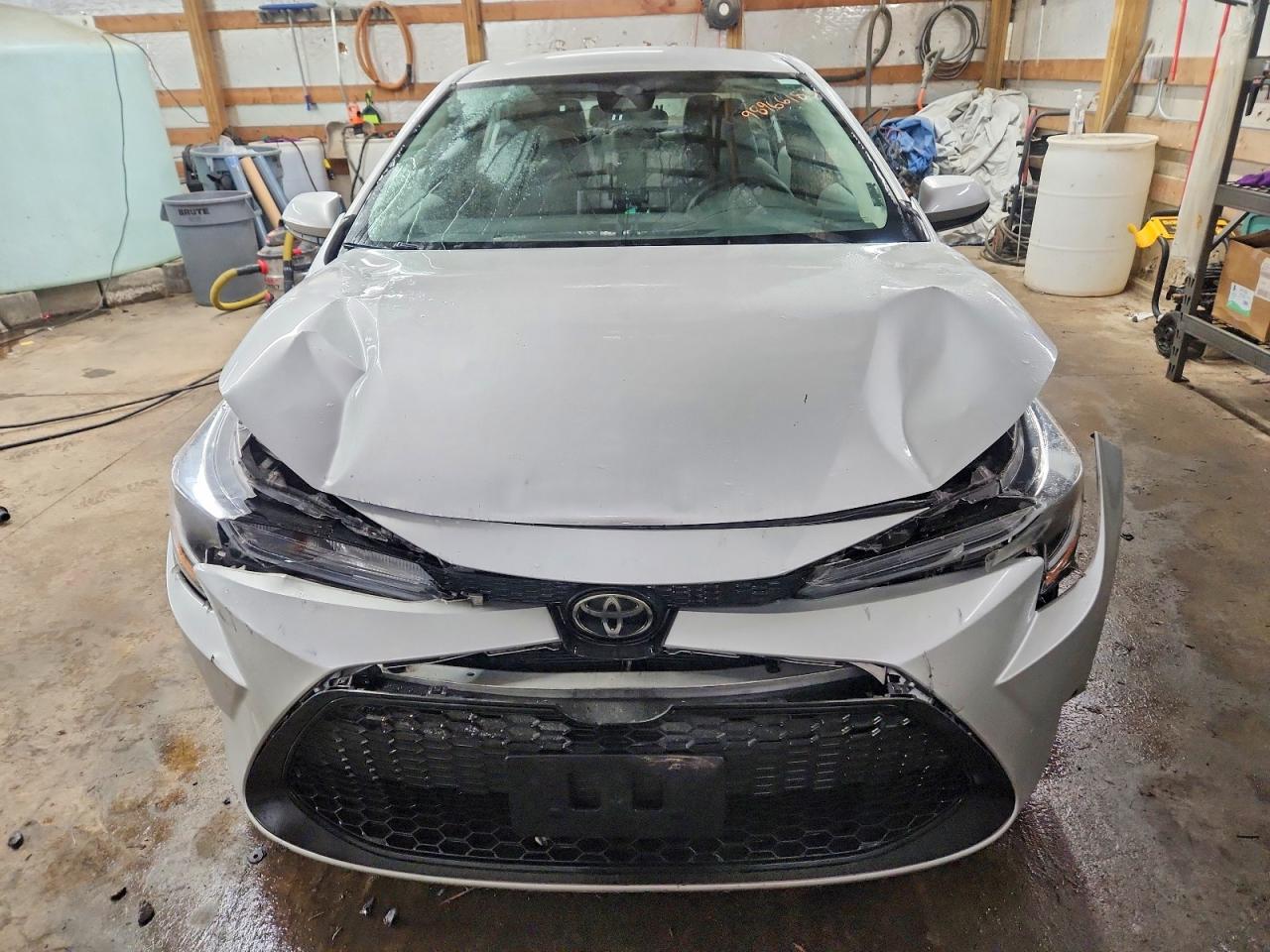 2021 TOYOTA COROLLA LE photo 9