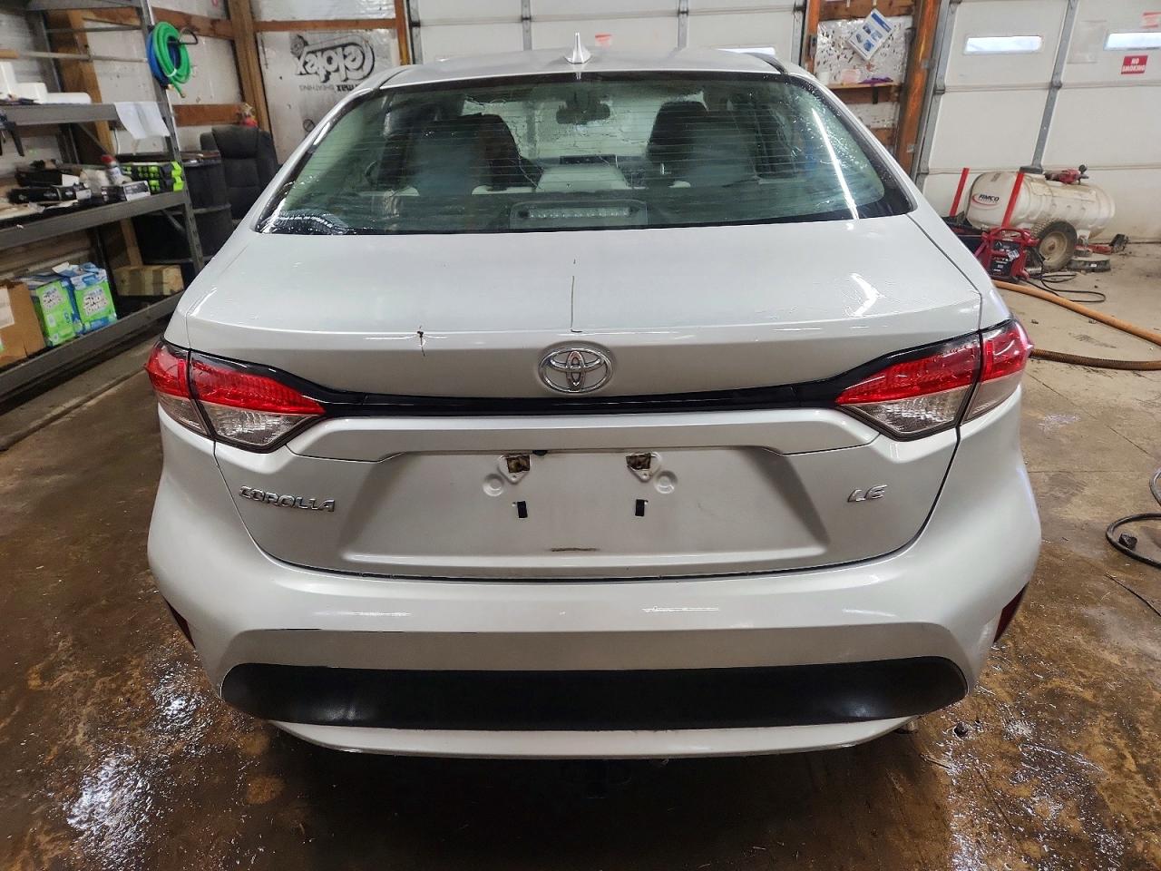 2021 TOYOTA COROLLA LE photo 11