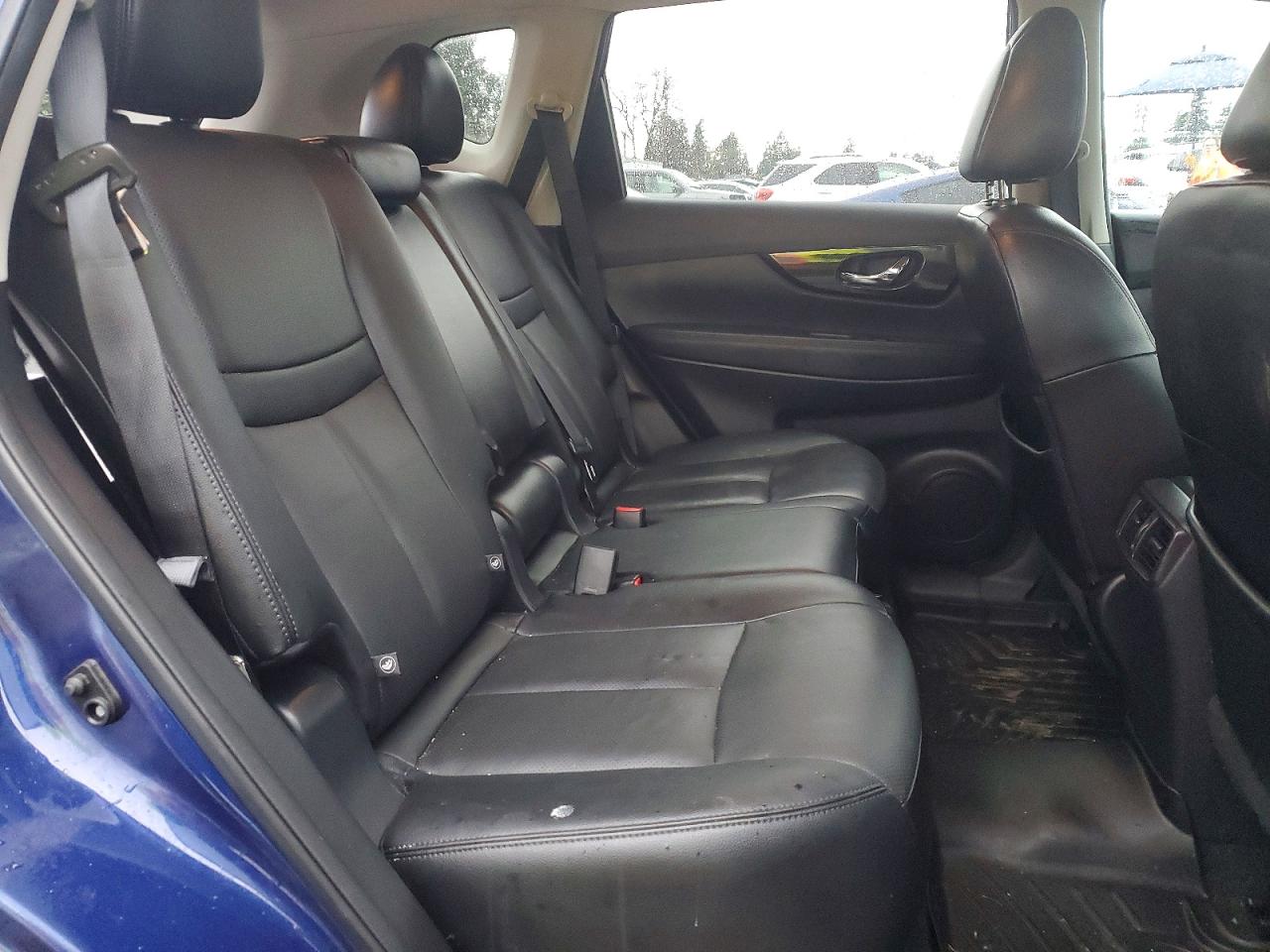 2017 NISSAN ROGUE SV photo 11