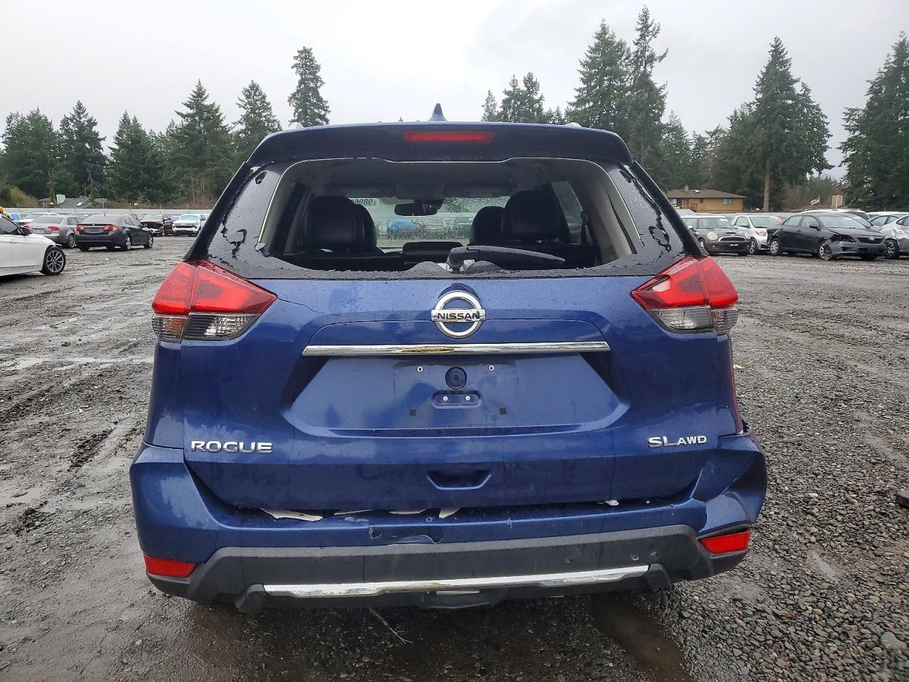 2017 NISSAN ROGUE SV photo 6