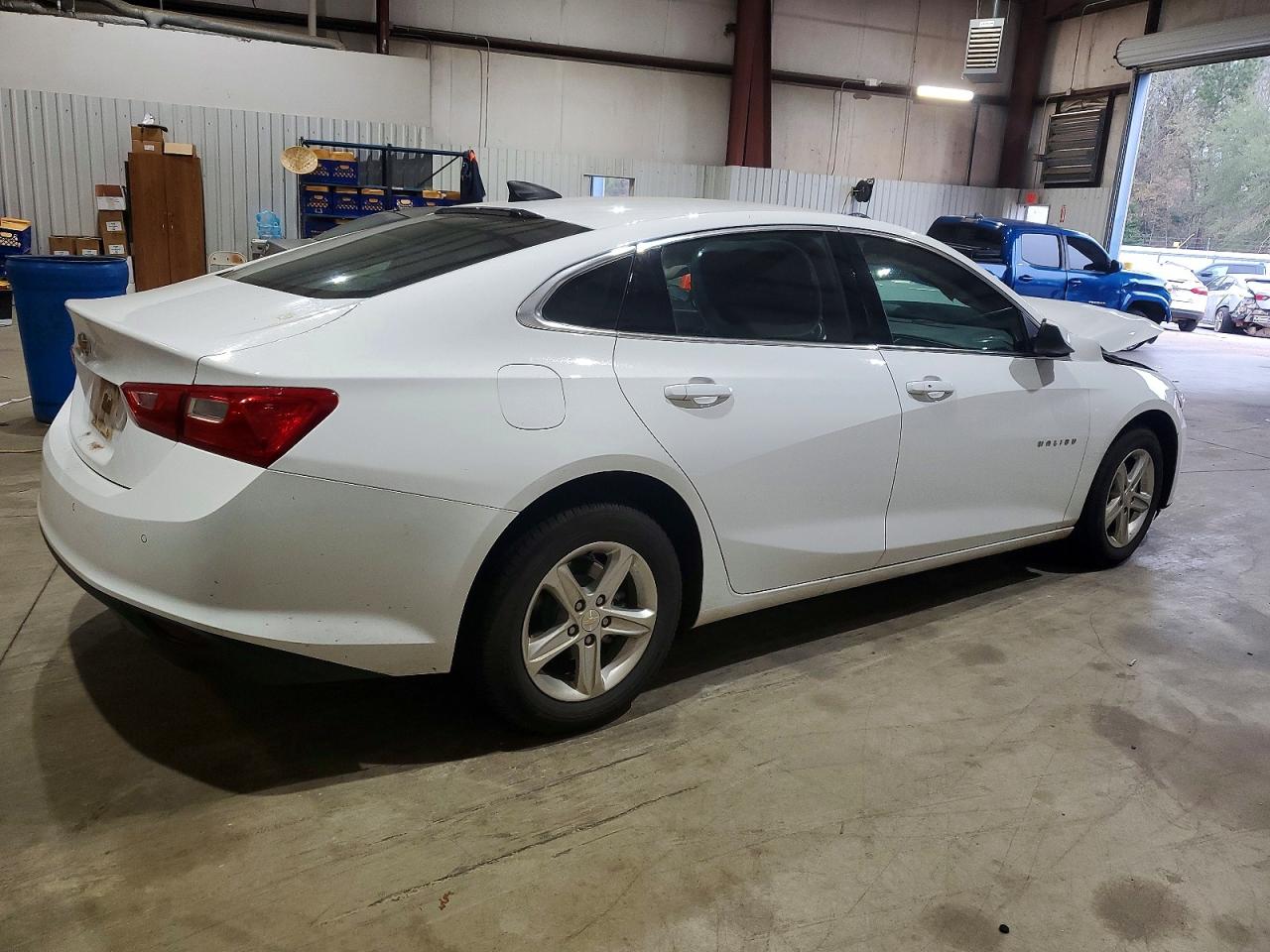 2023 CHEVROLET MALIBU LS photo 5