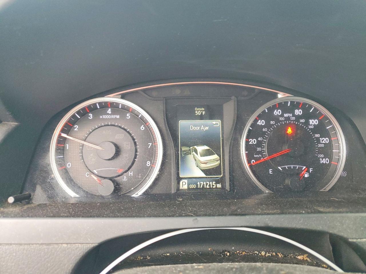 2016 TOYOTA CAMRY LE photo 17