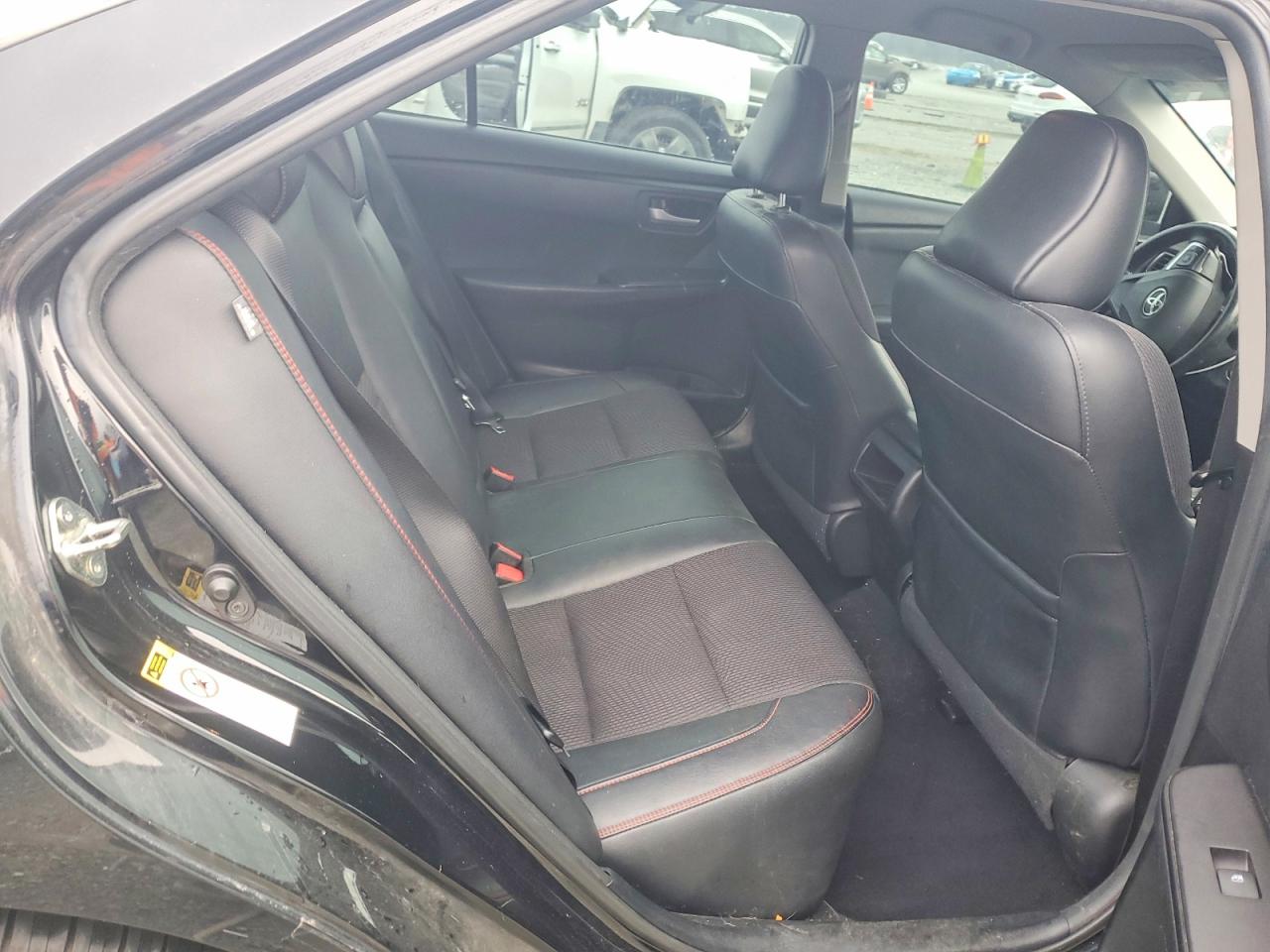 2016 TOYOTA CAMRY LE photo 19