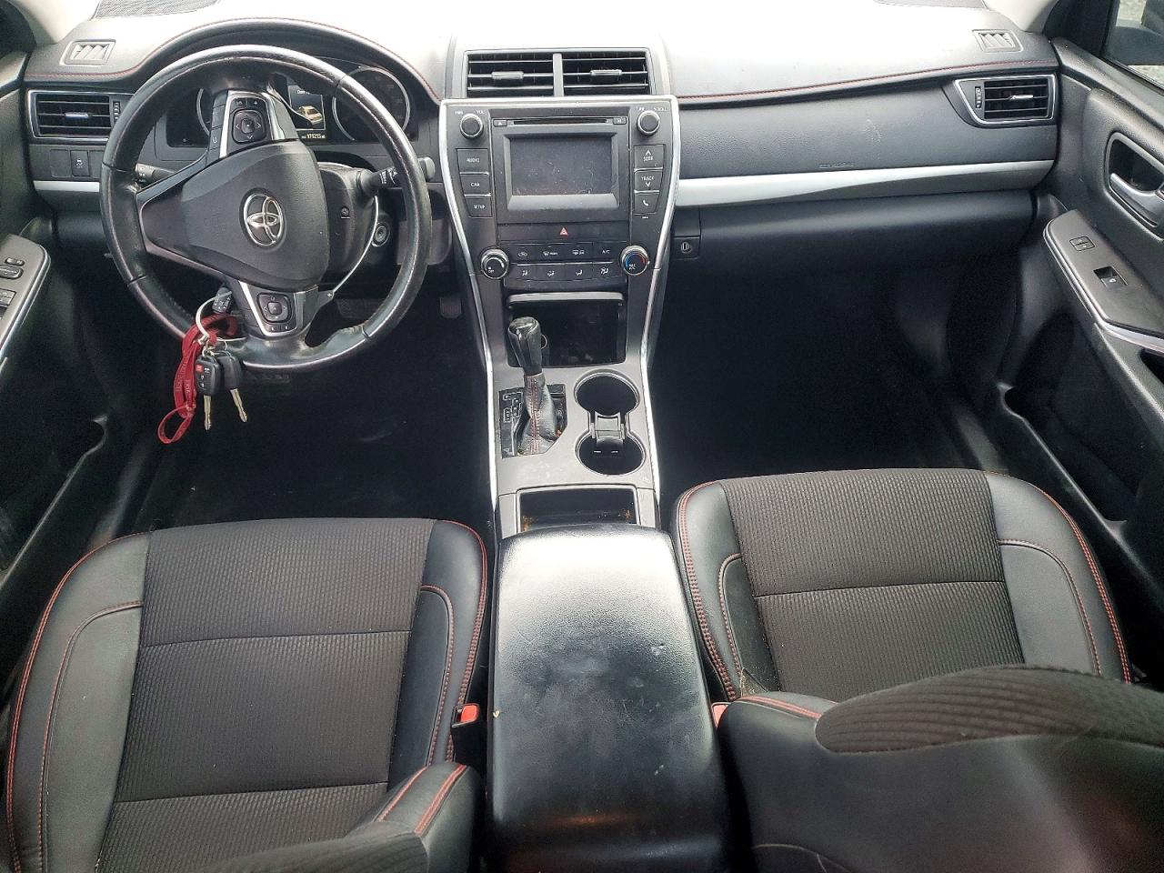 2016 TOYOTA CAMRY LE photo 15