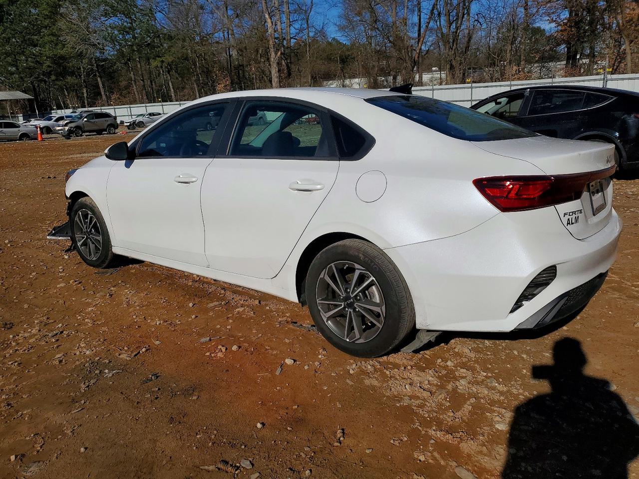 2024 KIA FORTE LX photo 2