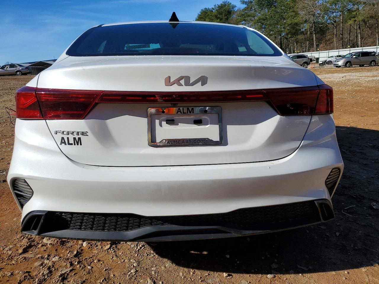 2024 KIA FORTE LX photo 6
