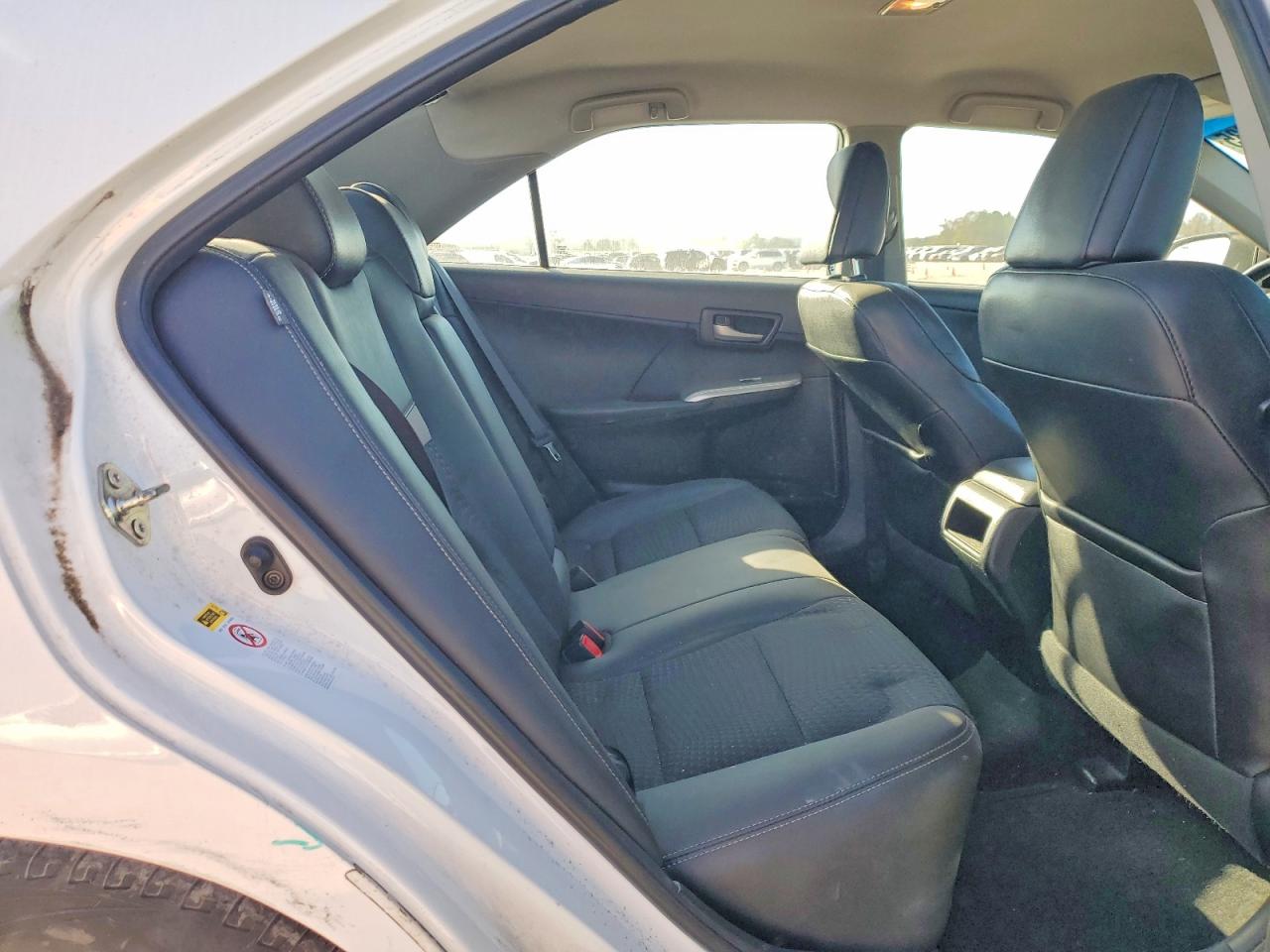 2014 TOYOTA CAMRY L photo 10