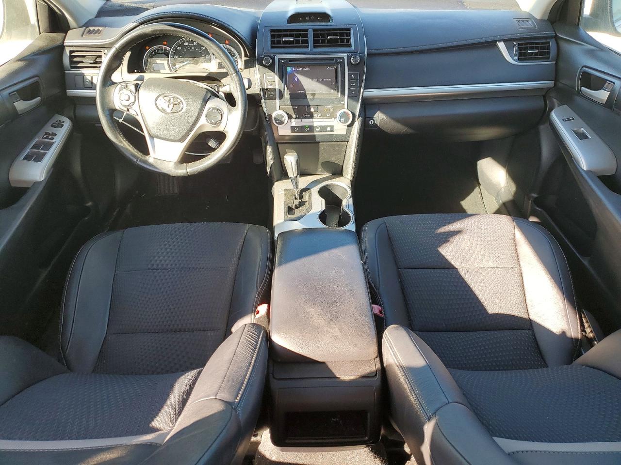 2014 TOYOTA CAMRY L photo 8