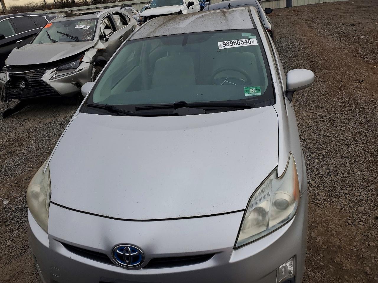 2011 TOYOTA PRIUS photo 5