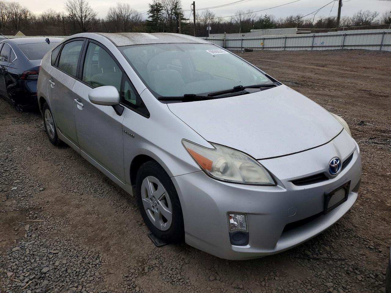 2011 TOYOTA PRIUS photo 4