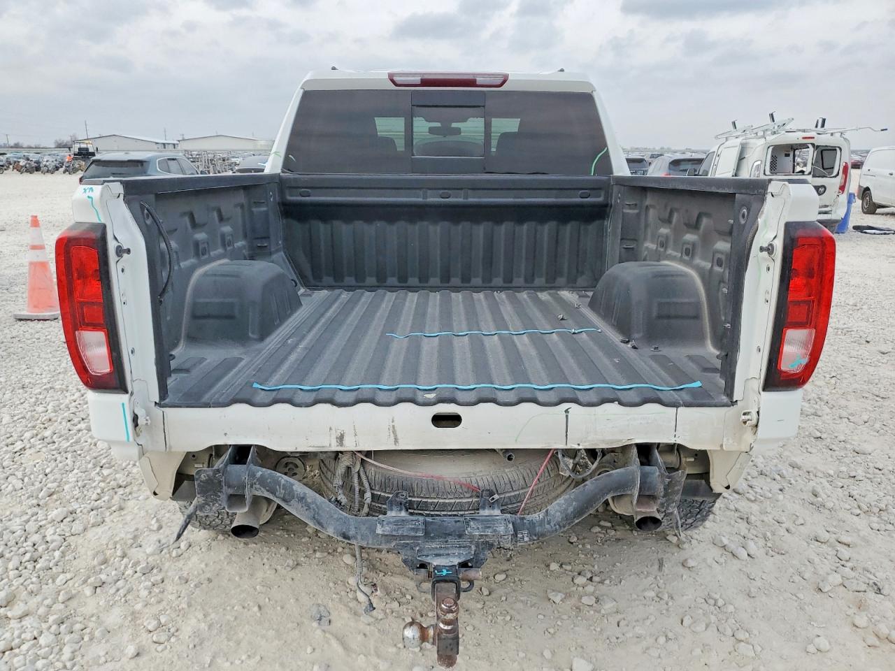 2020 GMC SIERRA K1500 ELEVATION photo 6