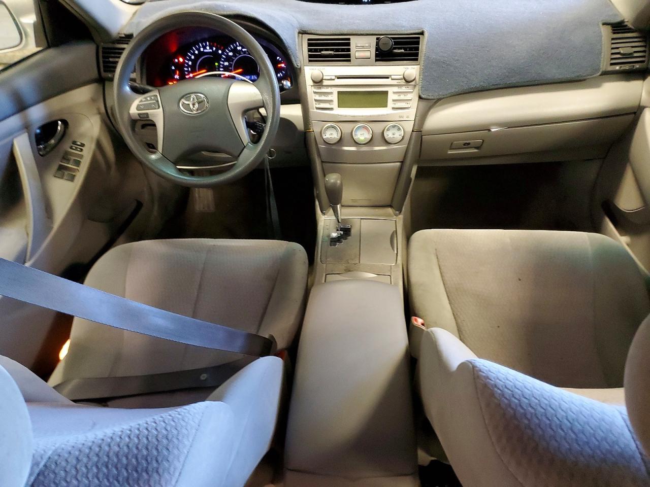 2010 TOYOTA CAMRY BASE photo 15