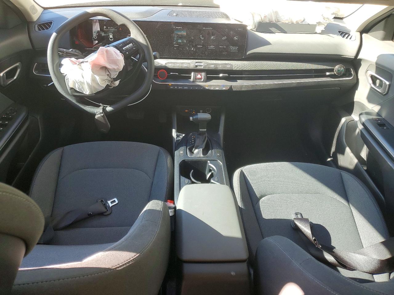 2025 KIA K4 LX photo 8