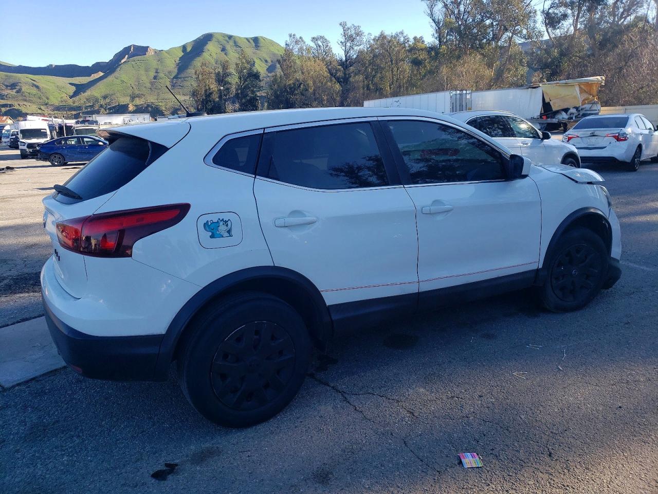 2019 NISSAN ROGUE SPORT S photo 3