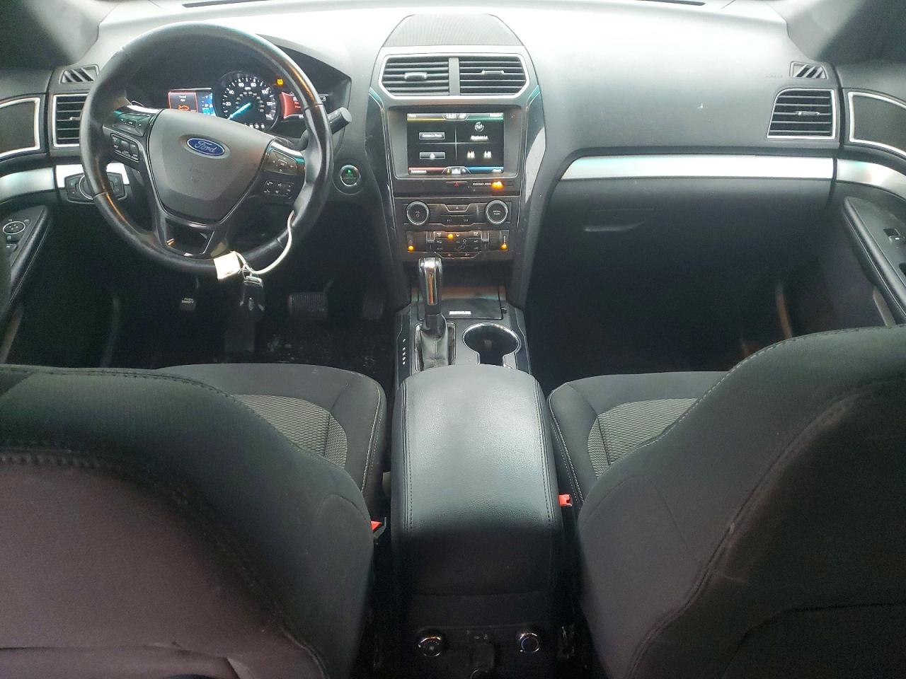 2016 FORD EXPLORER XLT photo 8