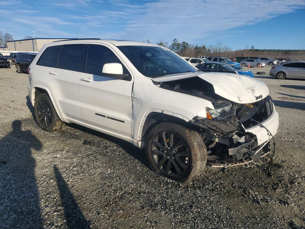 2018 JEEP GRAND CHEROKEE LAREDO photo 4