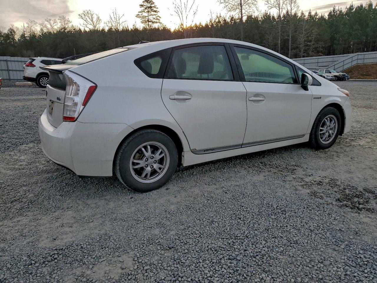 2011 TOYOTA PRIUS photo 3