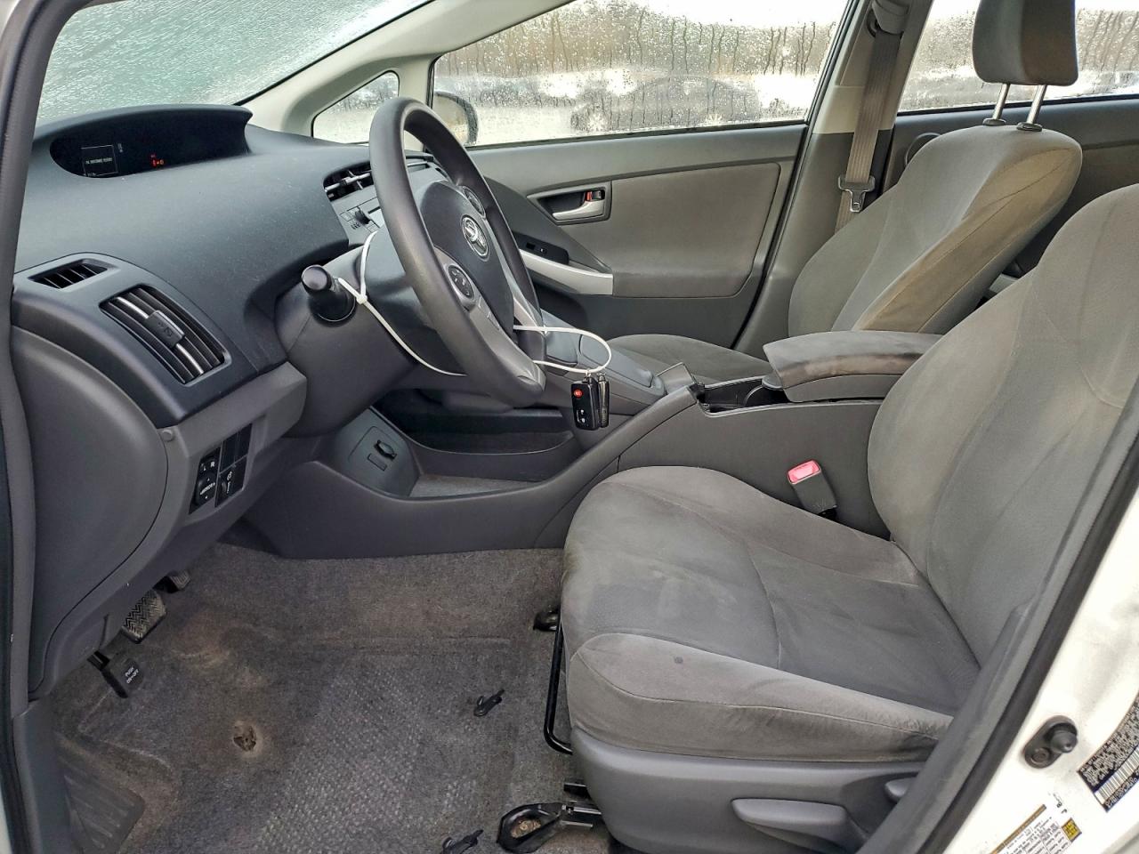 2011 TOYOTA PRIUS photo 7
