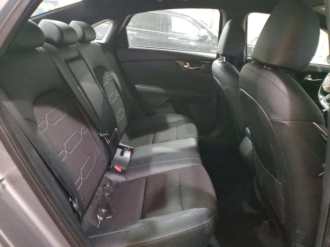 2024 KIA FORTE GT LINE photo 28