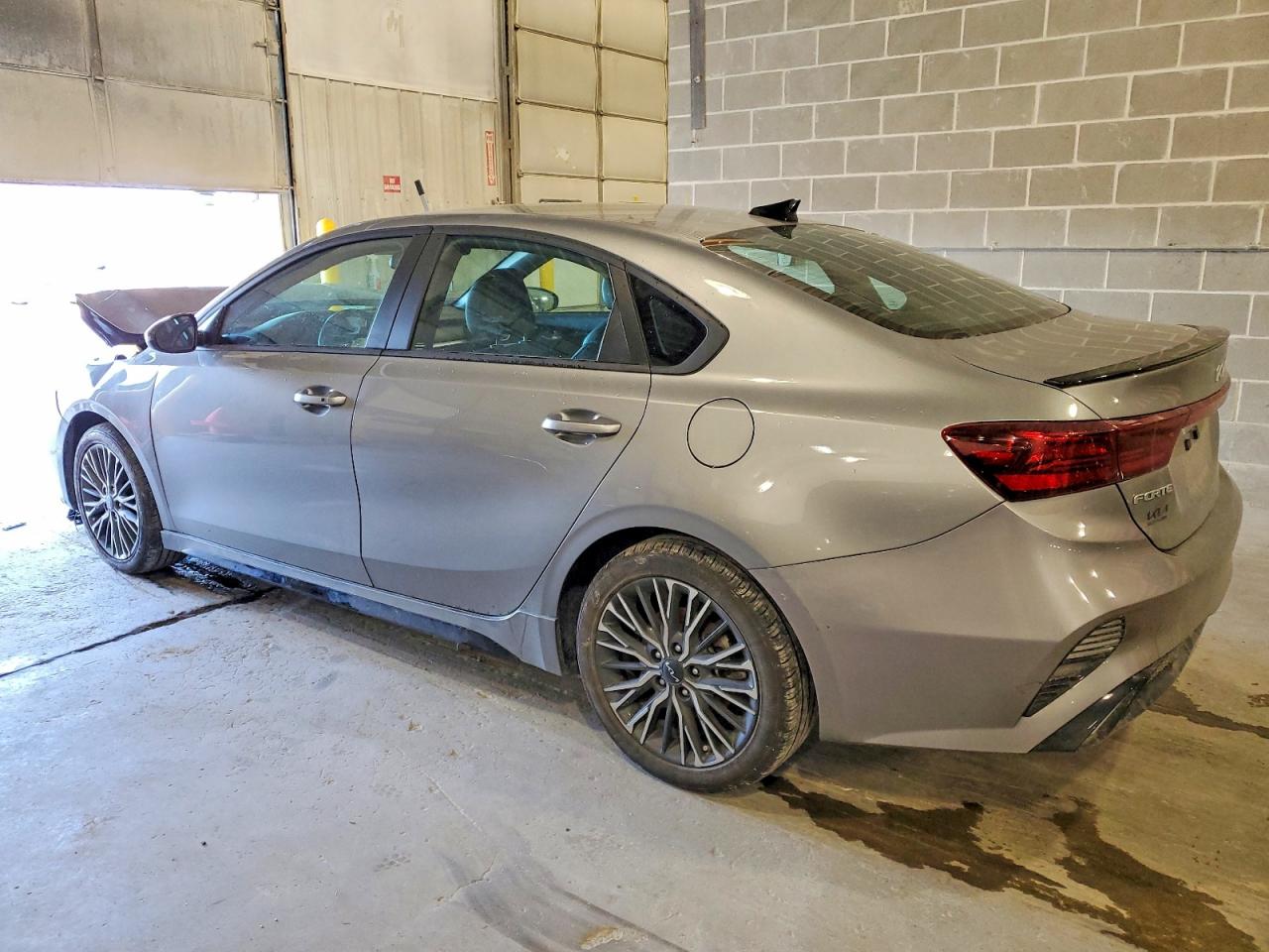 2024 KIA FORTE GT LINE photo 4