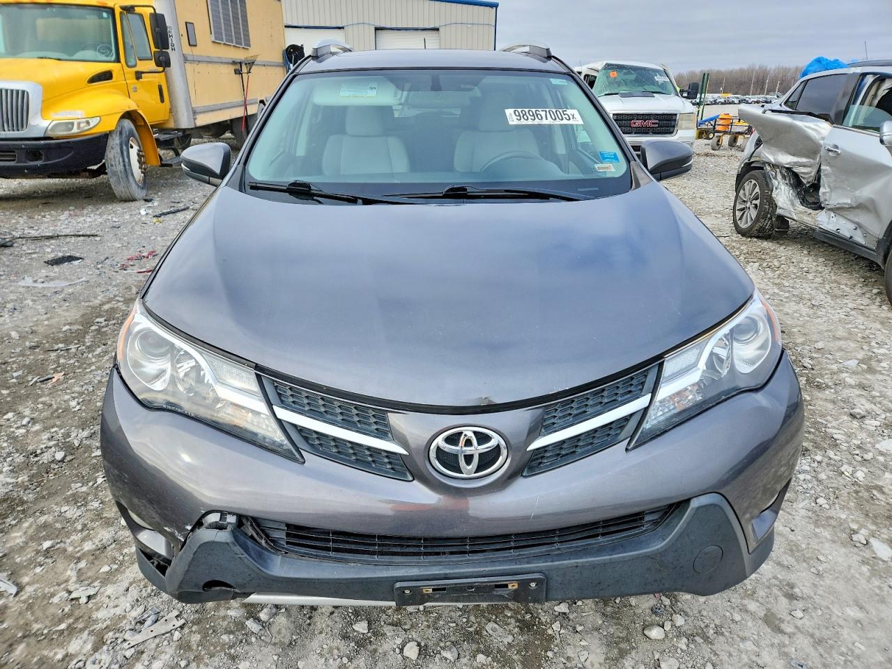 2015 TOYOTA RAV4 XLE photo 5