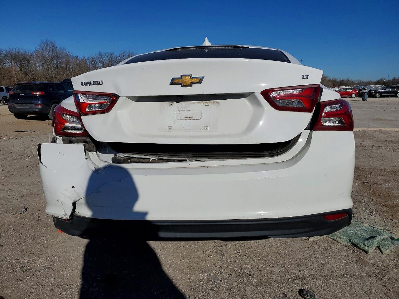 2022 CHEVROLET MALIBU LT photo 6