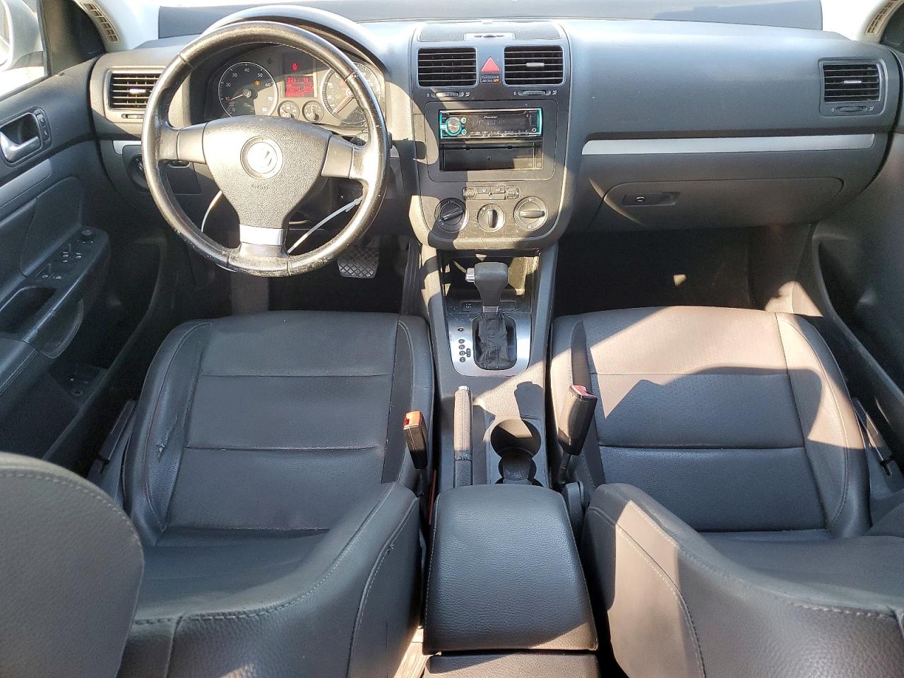 2008 VOLKSWAGEN JETTA SE photo 8