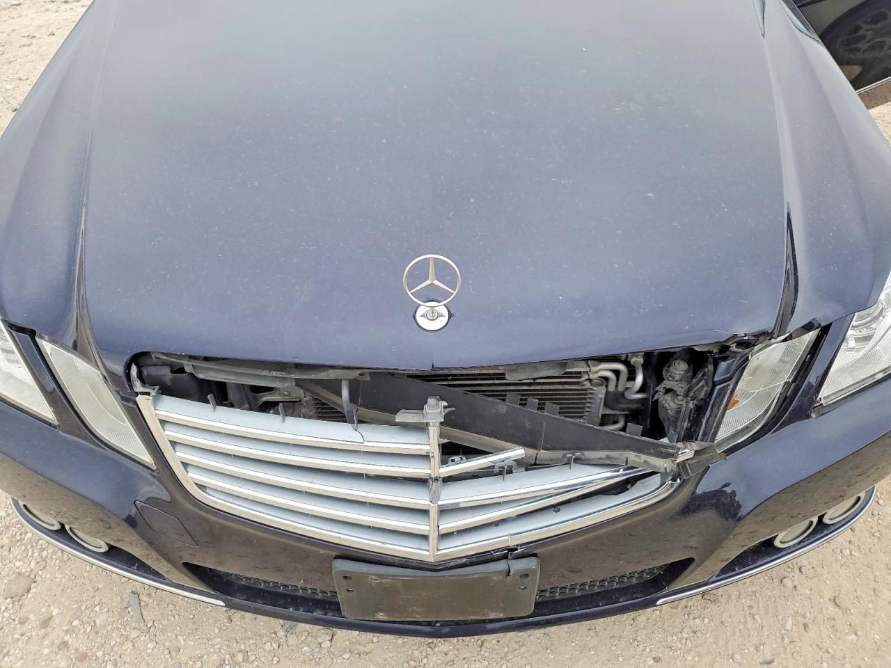 2011 MERCEDES-BENZ E 350 BLUETEC photo 11