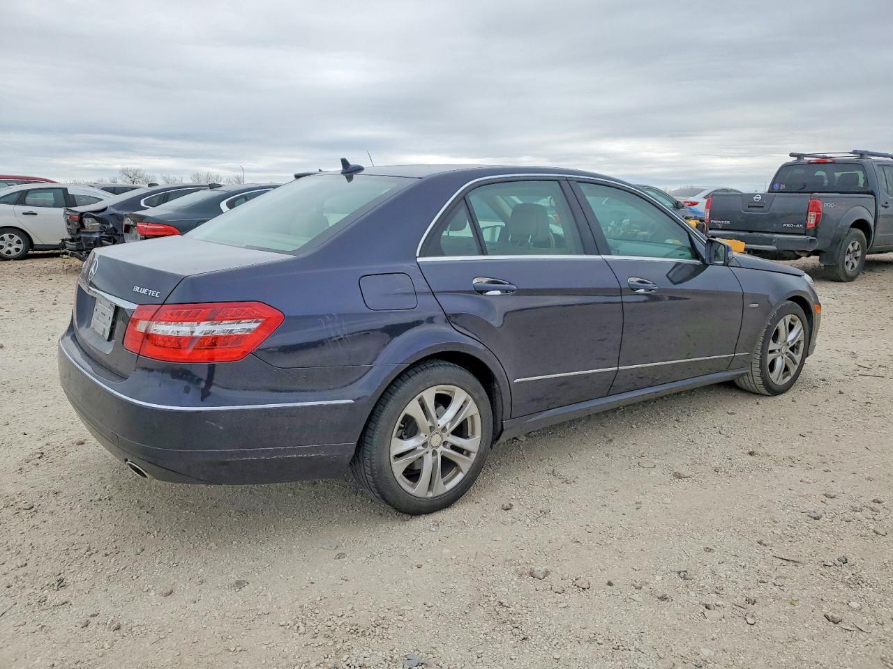 2011 MERCEDES-BENZ E 350 BLUETEC photo 3