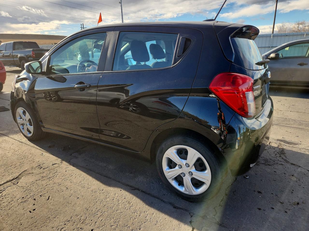 2019 CHEVROLET SPARK LS photo 2