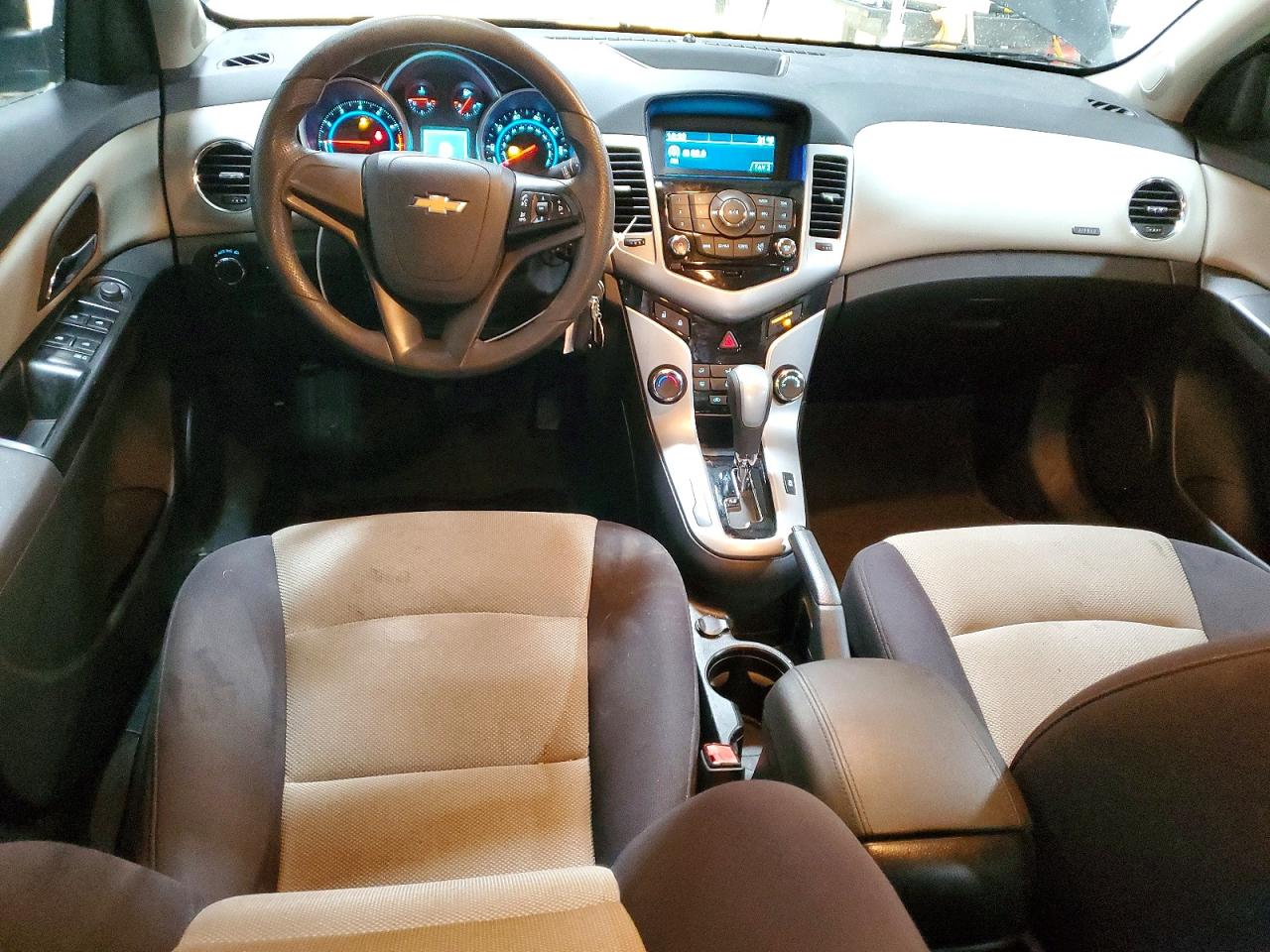 2013 CHEVROLET CRUZE LS photo 8
