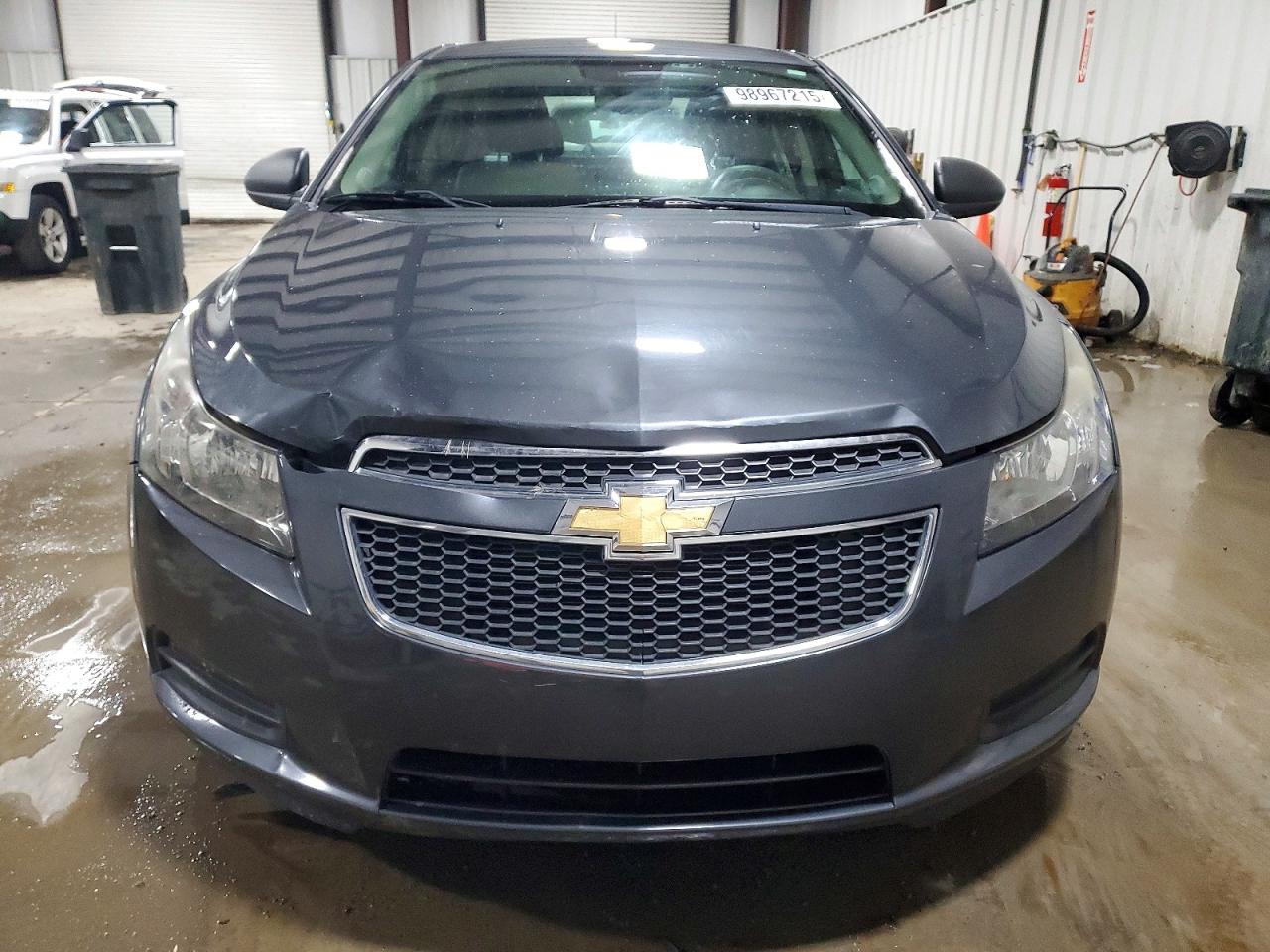 2013 CHEVROLET CRUZE LS photo 5