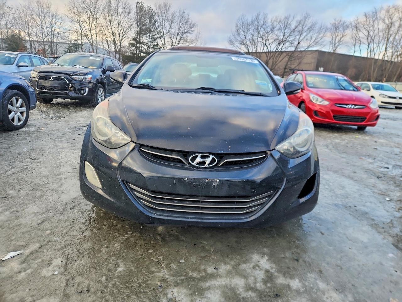 2013 HYUNDAI ELANTRA GLS photo 9