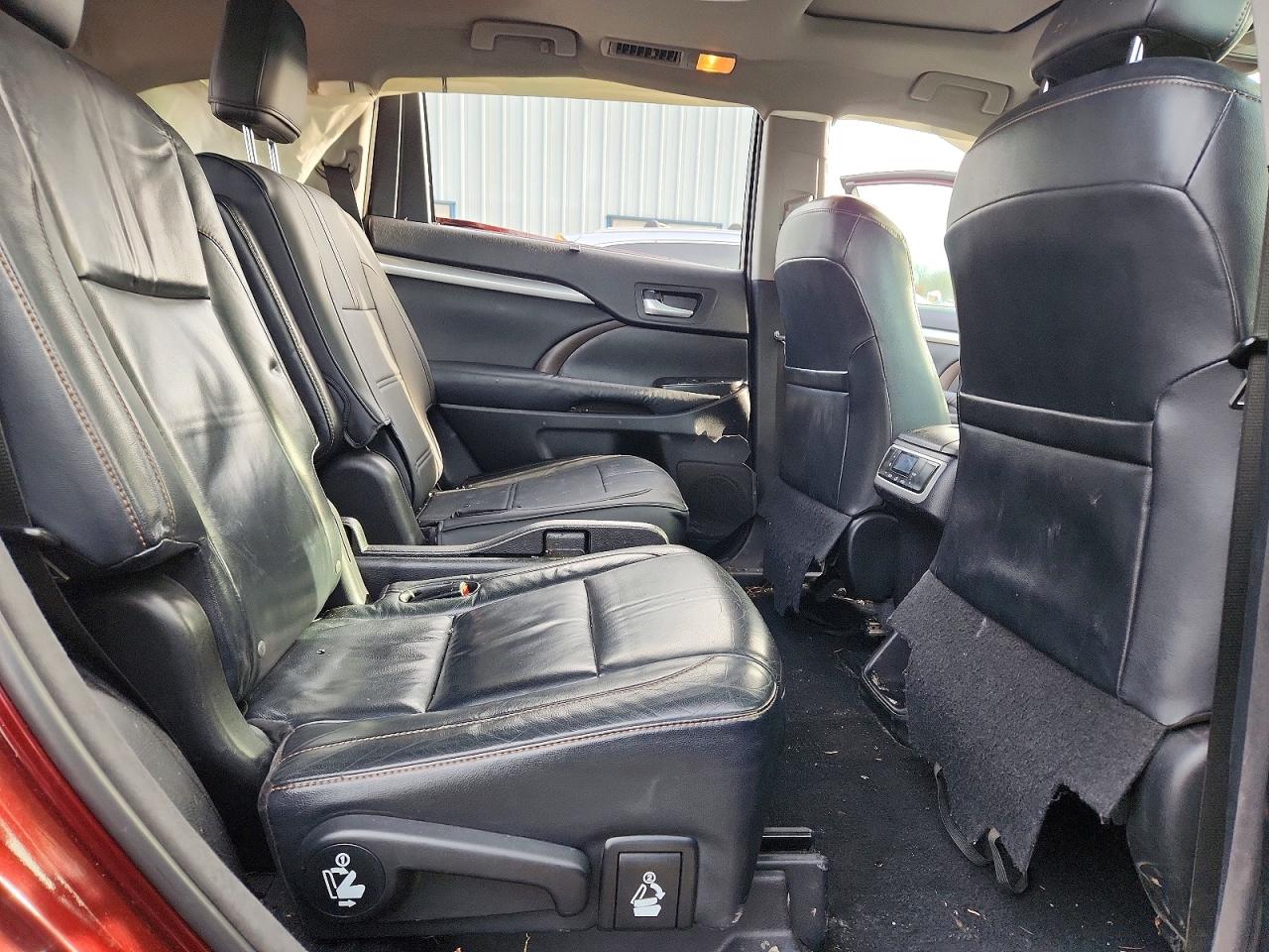 2014 TOYOTA HIGHLANDER XLE photo 11