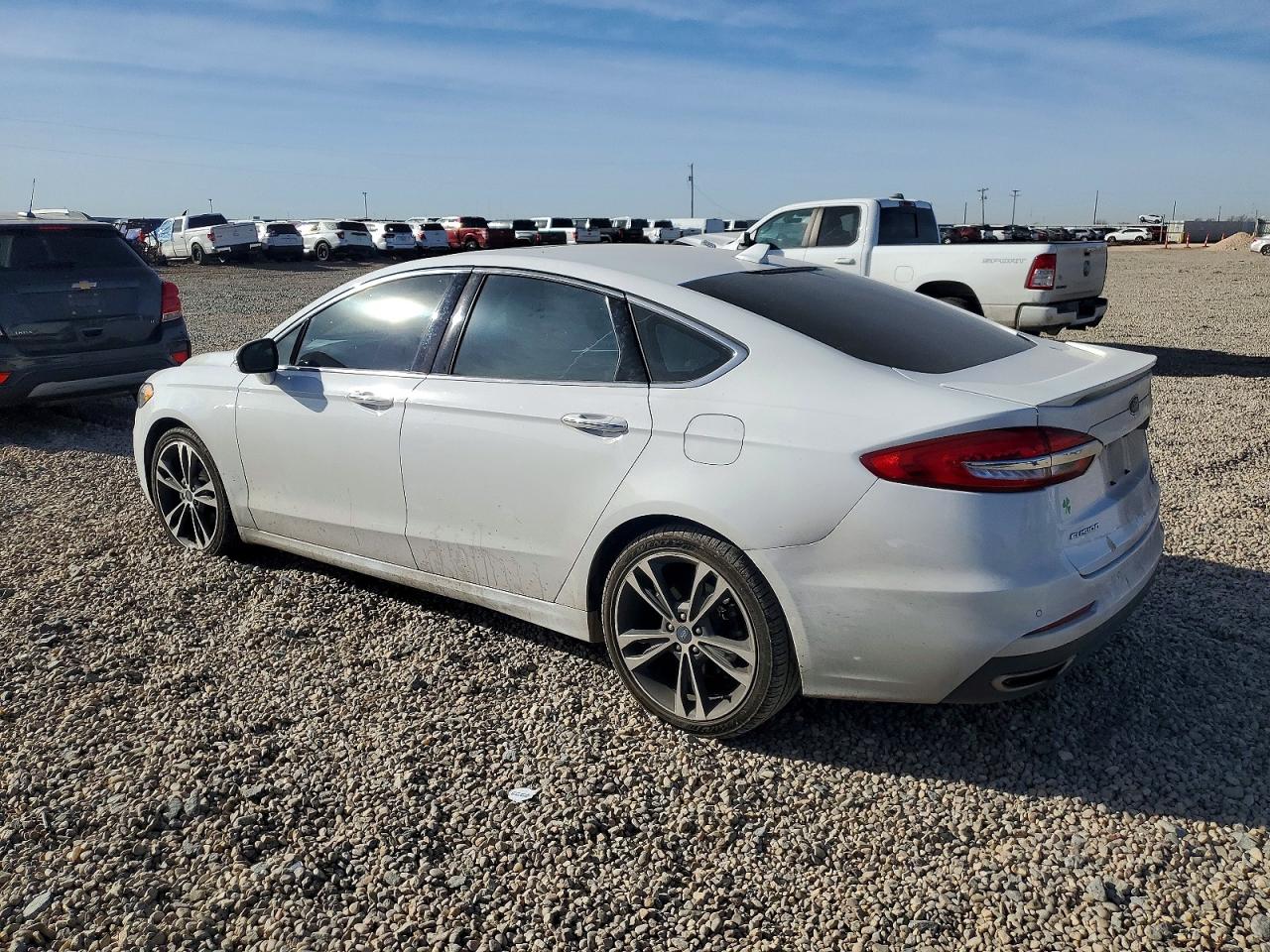 2019 FORD FUSION TITANIUM photo 2