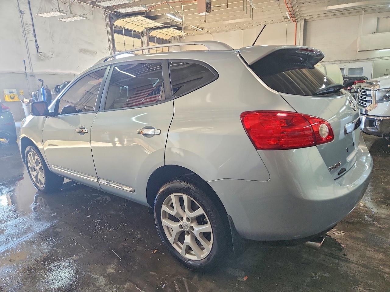 2013 NISSAN ROGUE S photo 2
