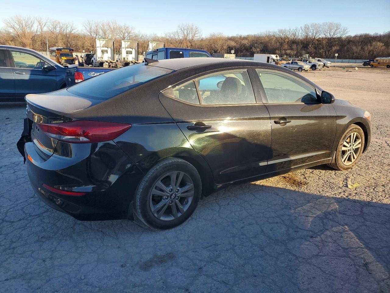 2018 HYUNDAI ELANTRA SEL photo 3