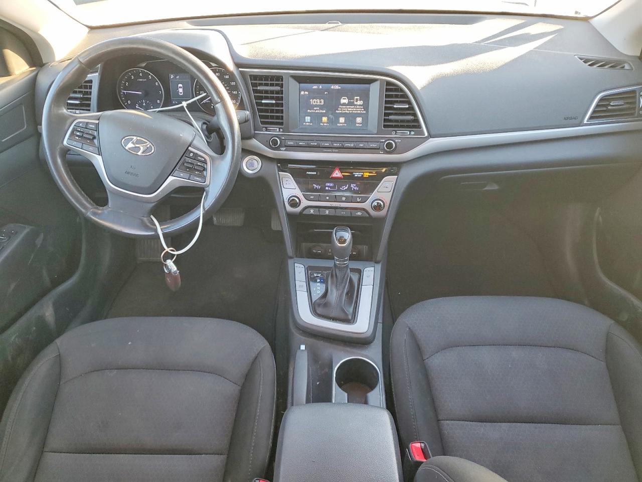 2018 HYUNDAI ELANTRA SEL photo 8
