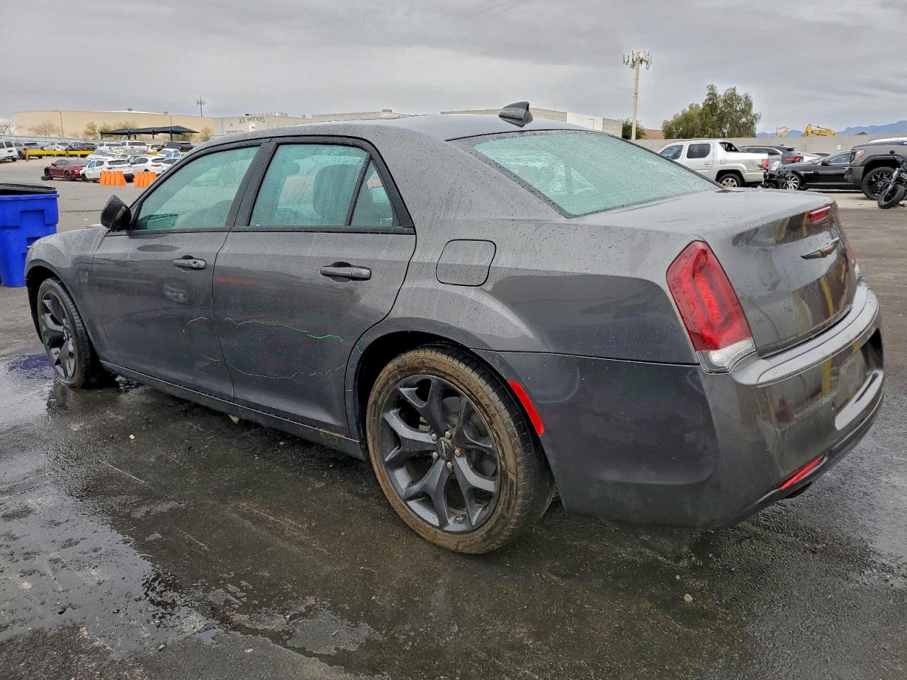 2023 CHRYSLER 300 S photo 2