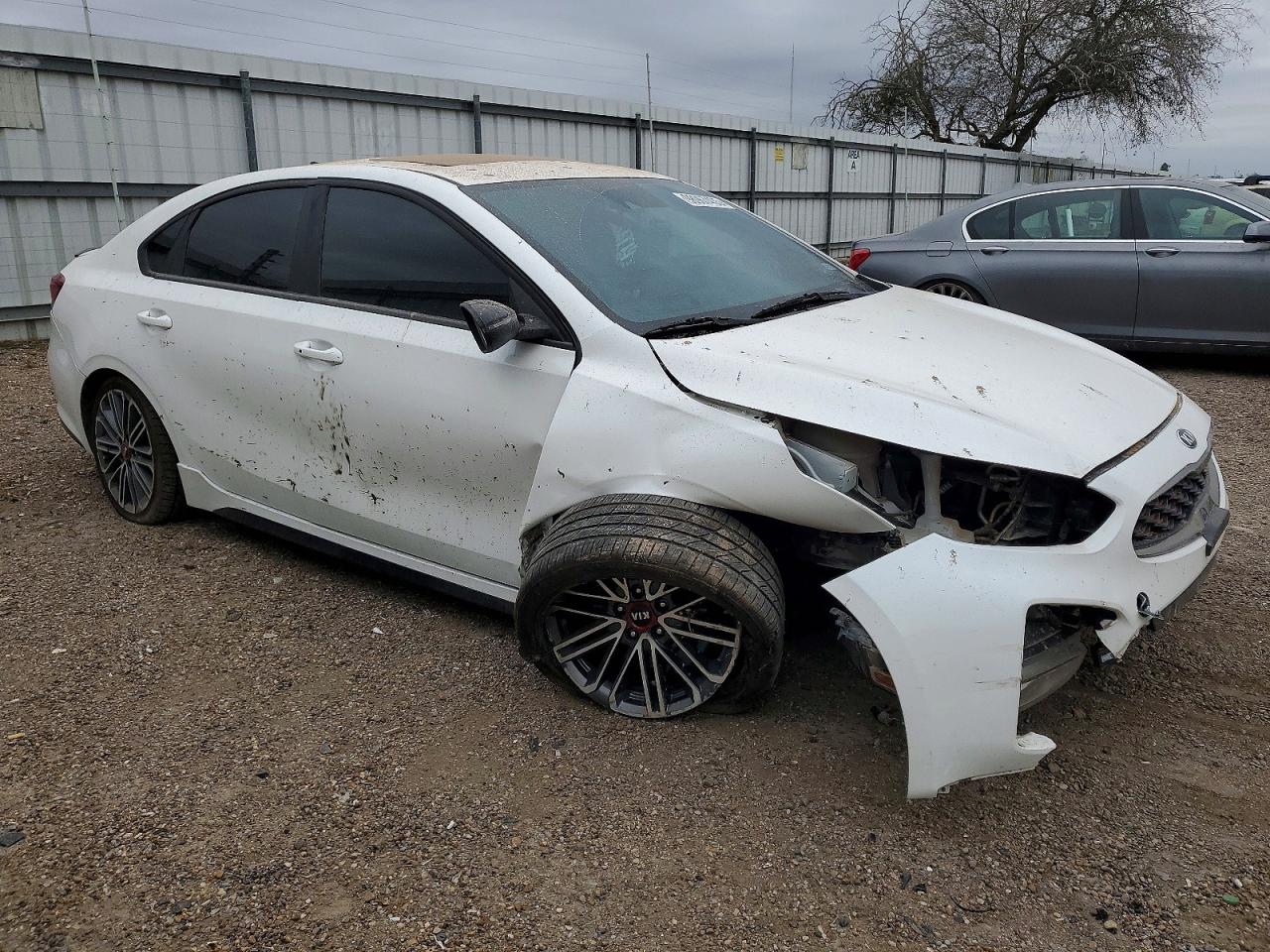 2021 KIA FORTE GT photo 4