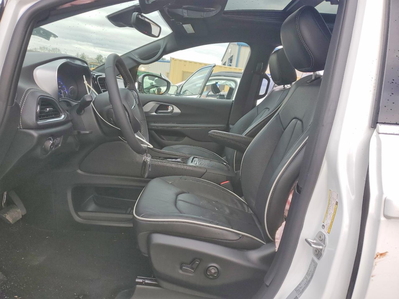 2026 CHRYSLER PACIFICA LIMITED photo 7
