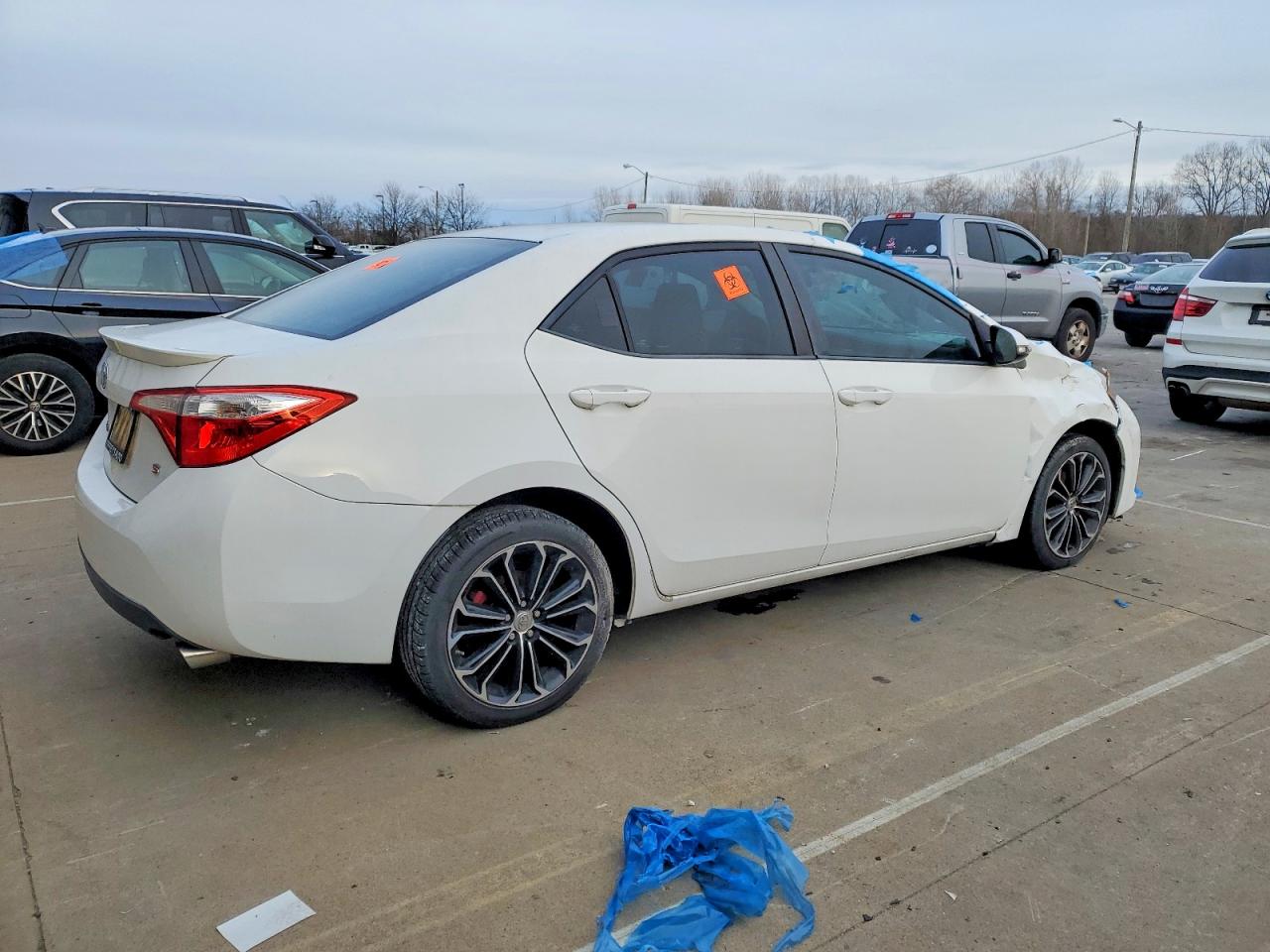 2014 TOYOTA COROLLA L photo 5