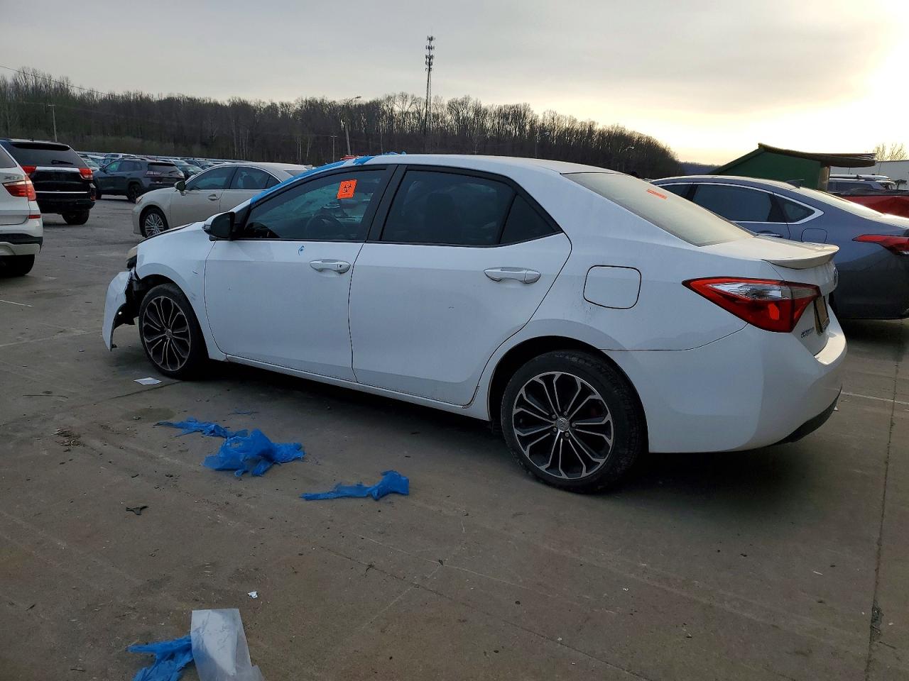 2014 TOYOTA COROLLA L photo 3