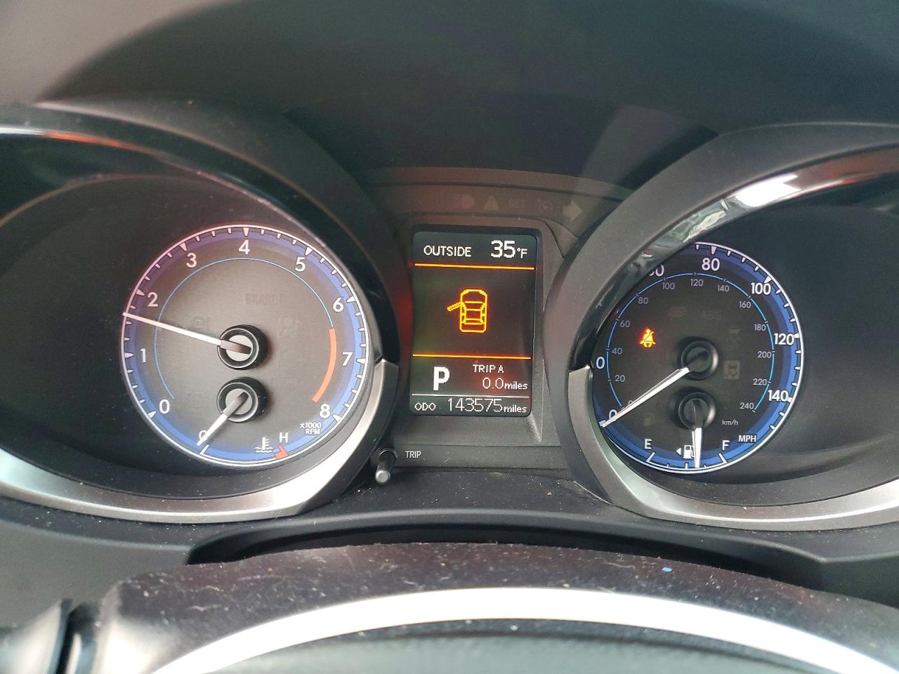 2014 TOYOTA COROLLA L photo 17