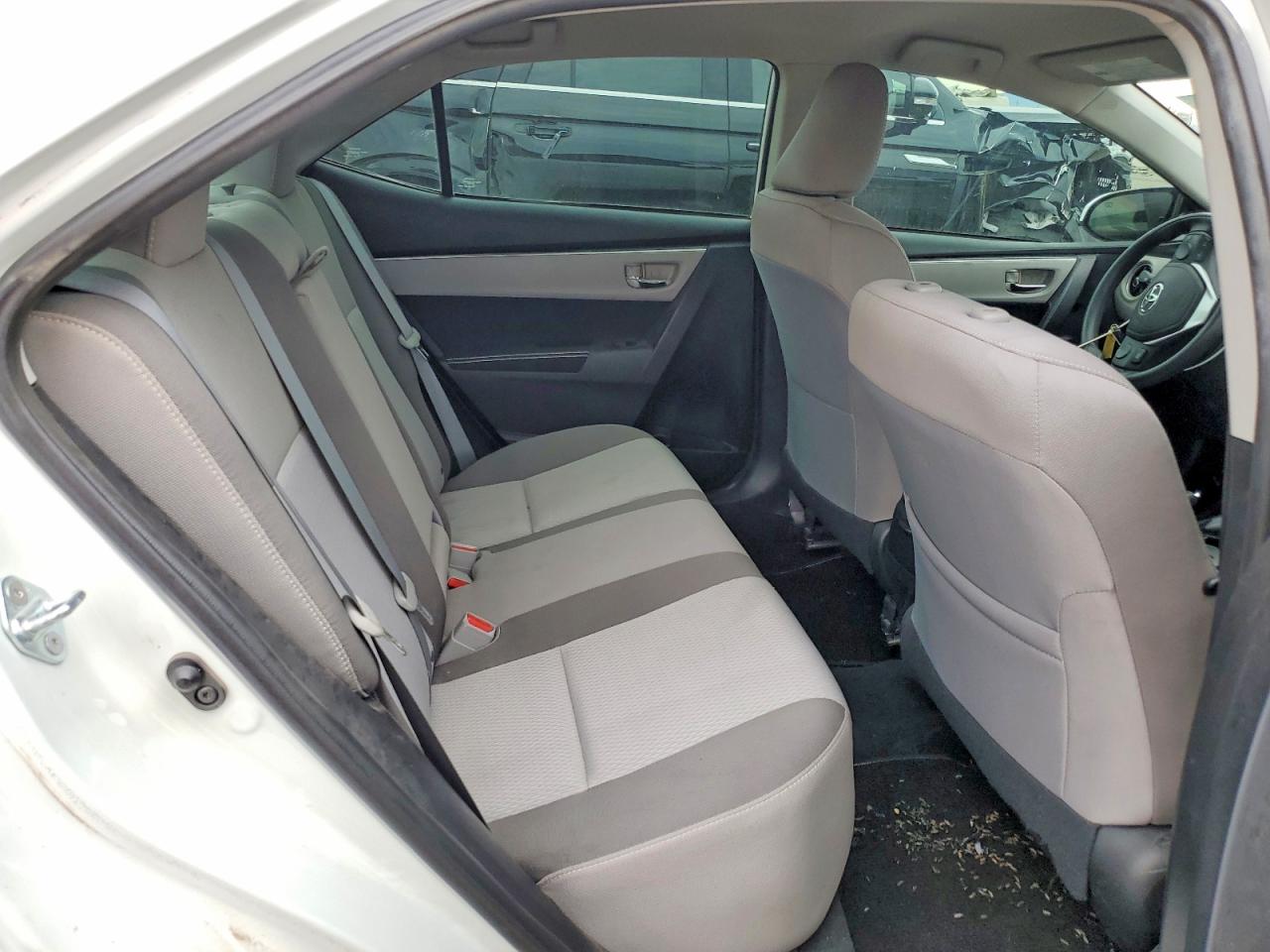 2017 TOYOTA COROLLA L photo 19