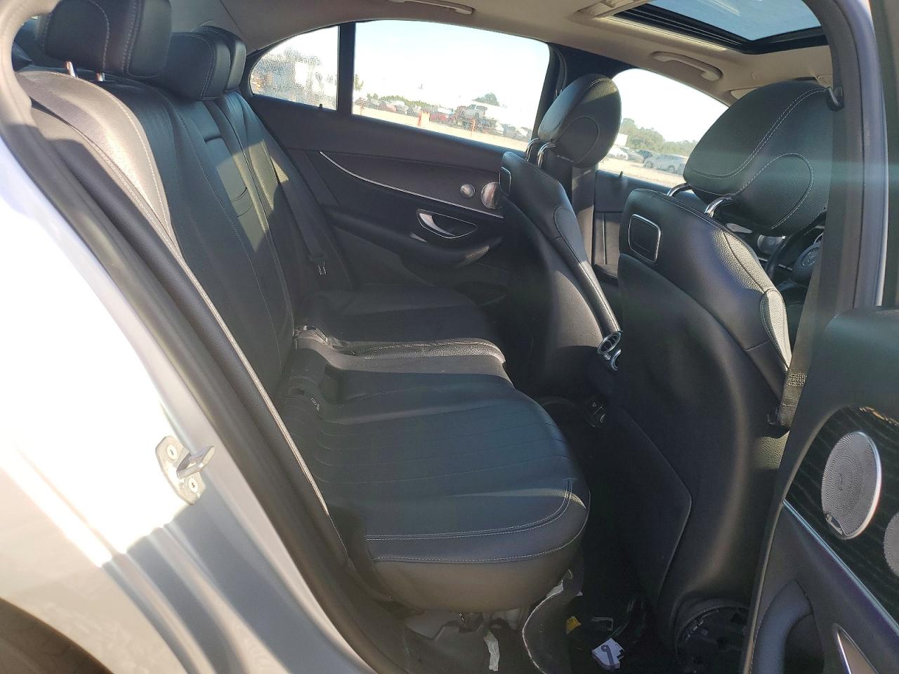2018 MERCEDES-BENZ E 300 photo 19